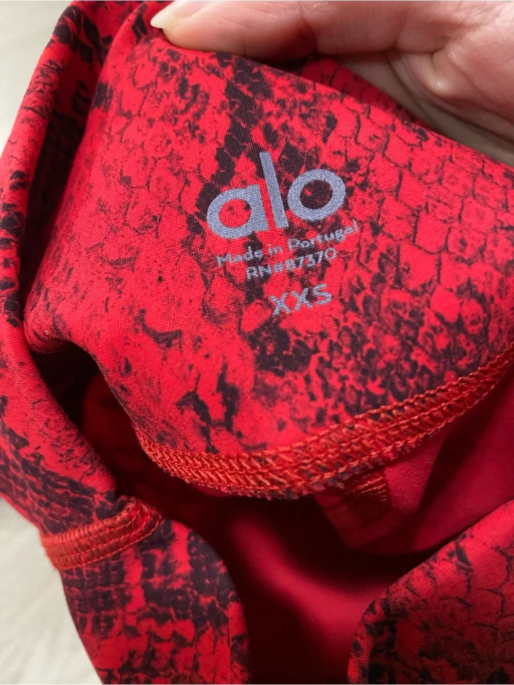 ALO High Waist Vapor Snakeskin Leggings Red XXS